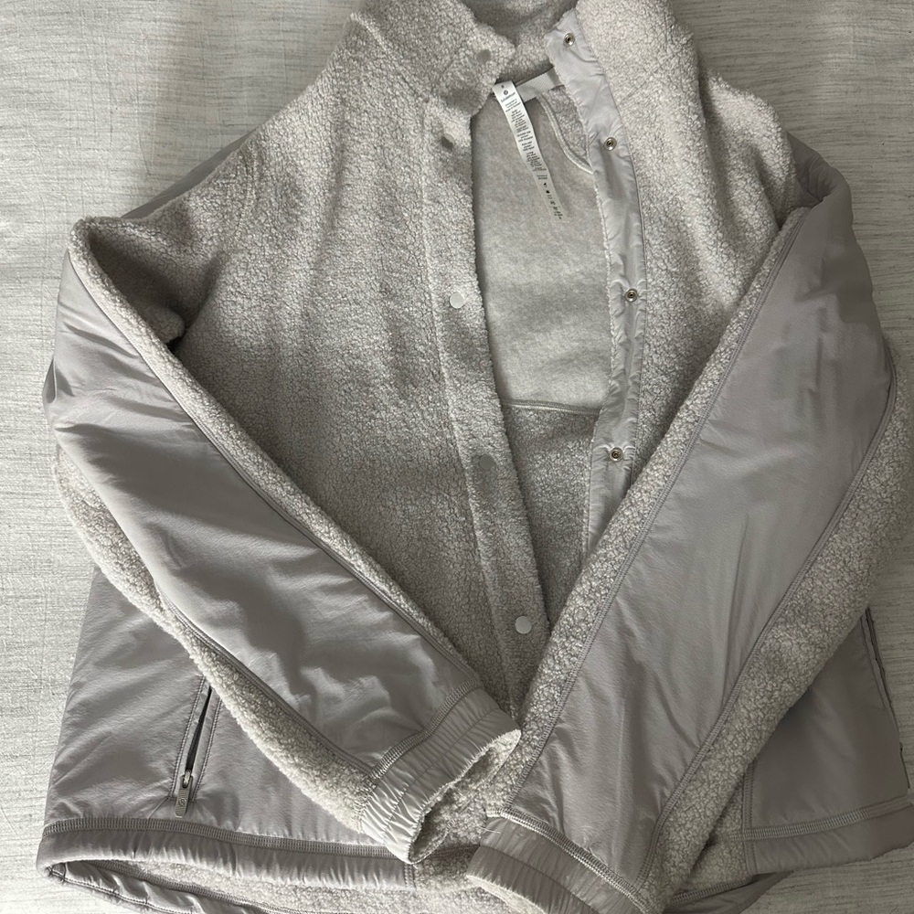 Lululemon jacket. Only worn once